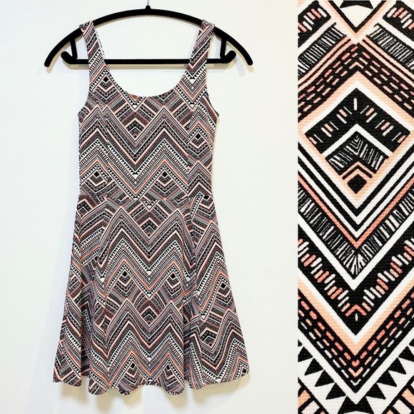NWOT H&M Divided Geometric Fit + Flare Skater Tank Mini Dress - Picture 4 of 11
